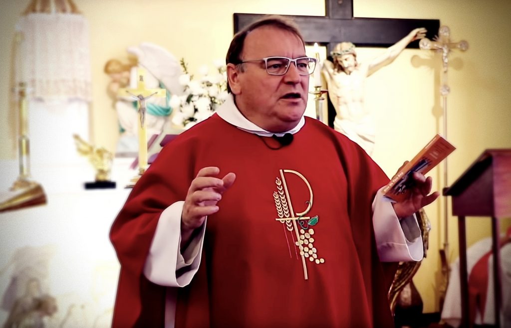 Fr. Michel Rodrigue Ngarecah Jempé sareng ngabales Uskup sareng anu Satia