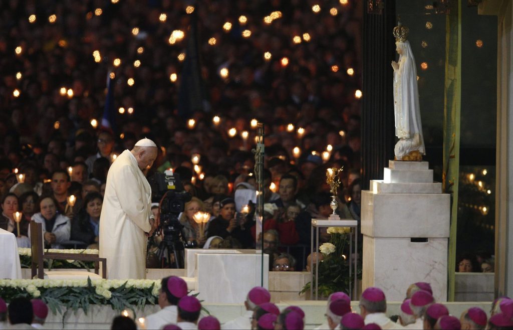 KRITINIS III PASAULINIO karo įspėjimas: melskitės penkių pirmojo šeštadienio pamaldų ir už popiežiaus pašventinimą