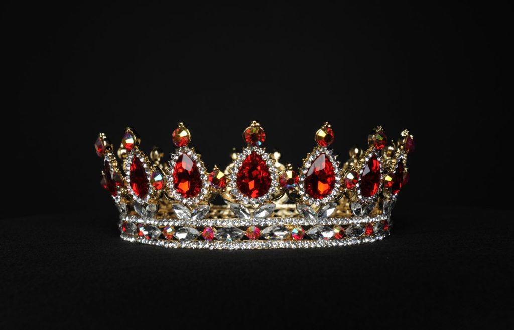 Luz - A Crown Will Roll