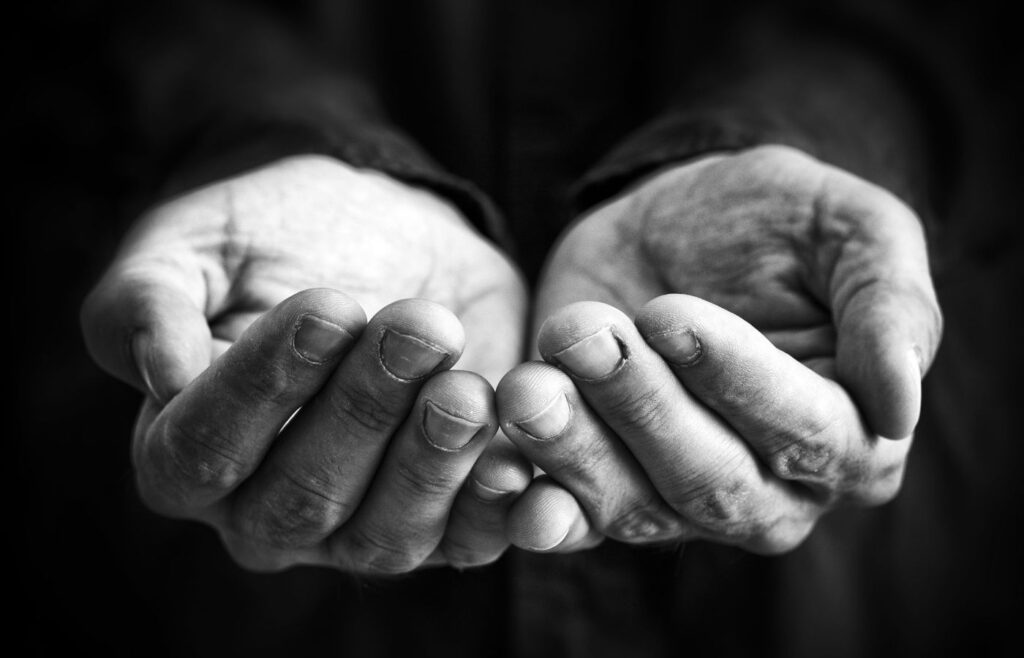Luz – Charity chombo chevana vaMwari